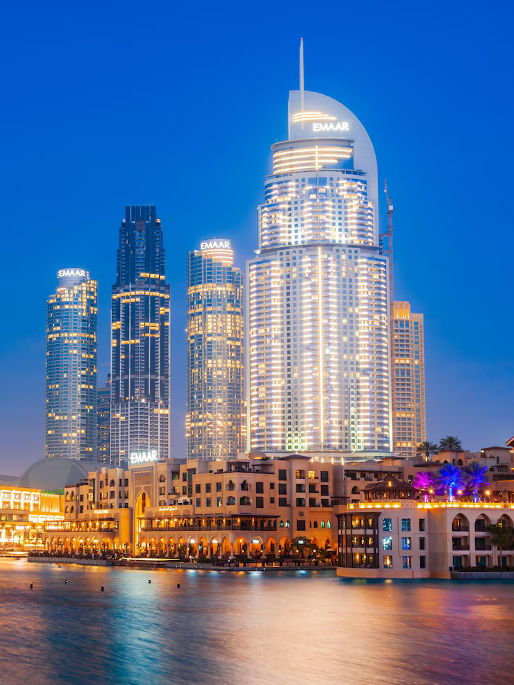 dubai-mall-located-dubai_78361-13870 (1)